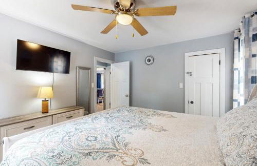 2 Mi to Beach! Hot Tub Haven in Michigan City - Foto 19