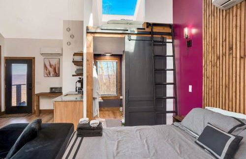 Blooming Redbud Treehouse with private hot tub - Foto 14