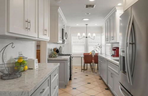 Refreshing Escape- Hot Tub- Games- Sleeps 10 - Foto 4