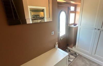 Entire 2 bedroom house. - Foto 8