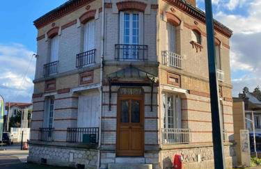 Maison chaleureuse en face de la forêt - proche INSEAD - Foto 1