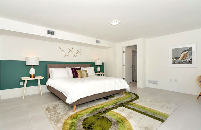 Roami at Grove 27 - Photo 11