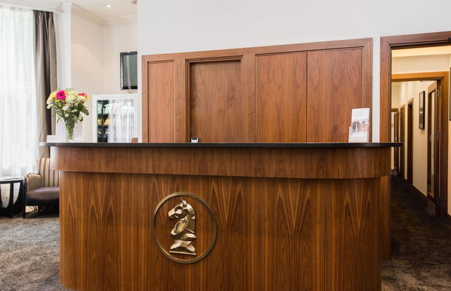 Presidential Apartments - Kensington - Photo 4