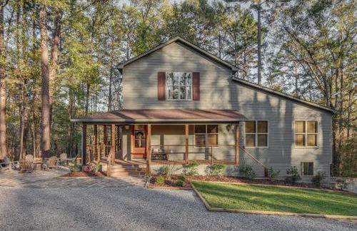 Waterfront Terry Home with 3 Decks and Hot Tub! - Foto 41