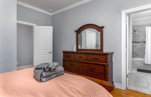 Hot Tub, Views & Game Room - 20 min to Downtown Asheville! - Foto 22