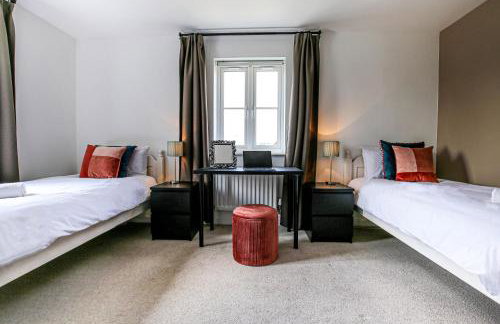 Premium 4 large double bed townhouse in Bicester, next to Bicester Village - Foto 35