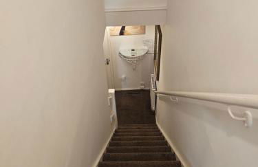 Rosag 4- Bedroom Guest House Rainham - Foto 3