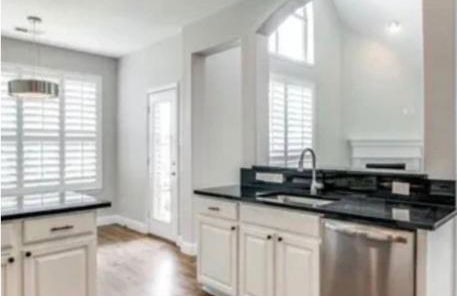 Large 4 Bdrm House in East Dallas - Photo 5