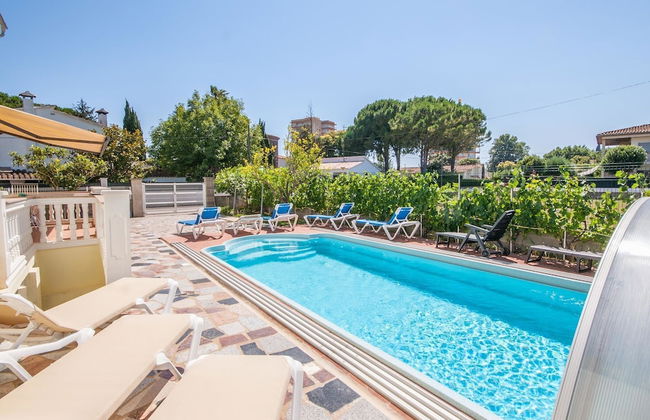 Holiday Home With Private Pool in Sant Pere Pescador - Foto 24