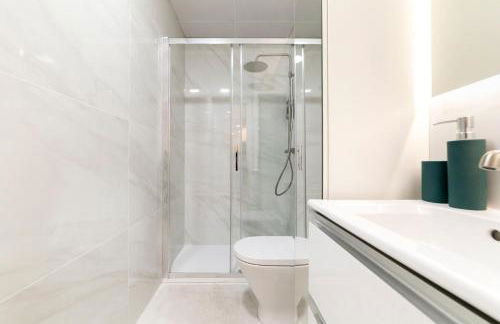 Aurora Stays by Charming - Parking cubierto gratis - Foto 13