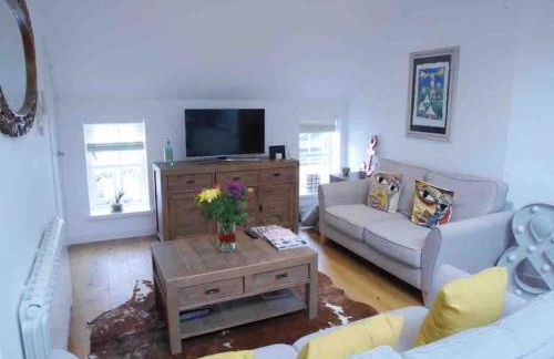 Apartment with Roof Terrace - Centre of Yarmouth - Photo 11