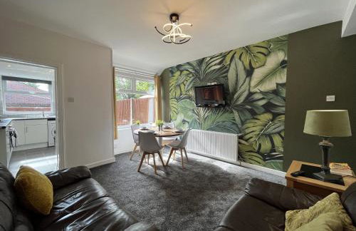 Modernised central Wigan townhouse sleeps up to 6 - Foto 6