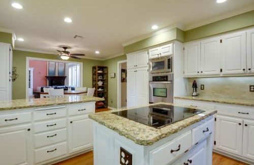 Private Pool and Game Room Upscale Home in Vinita - Foto 9