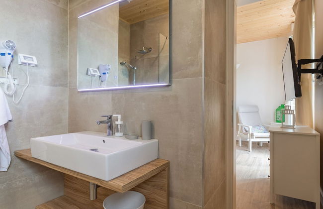 Luxurious Villa in Butkovici with Pool & Hot Tub - Foto 16