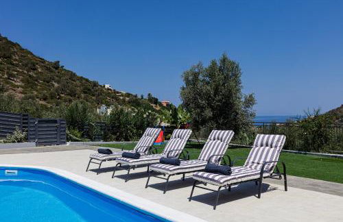 Family Friendly Basilicata Attali villa Private Pool,Children area - Foto 11