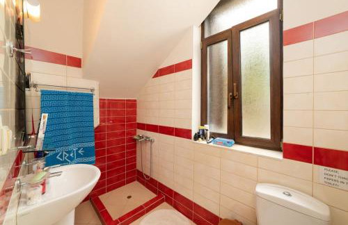 3-Min Drive to Kalyves Beach, Stone Villa in Armenoi next to Cafés & Taverns by the Natural Water Springs - Foto 13