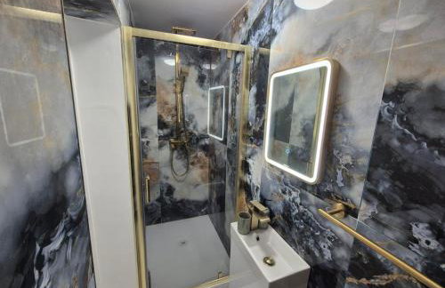 Stylish 1 BR Apartment Near Heathrow - Photo 6