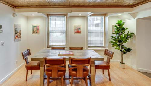 Walk to Athens Riverfront Park! Modern-Retro Apt - Foto 2