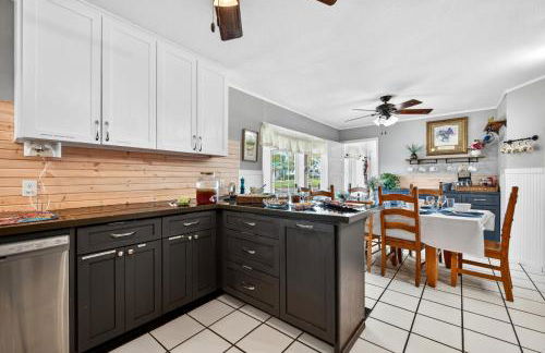 Renovated 4BR Lake Texoma Retreat with Hot Tub - Foto 16