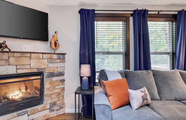 Moshannon Tree-lined Pocono Retreat w/ Hot Tub, Firepit & Pool Table - Photo 9