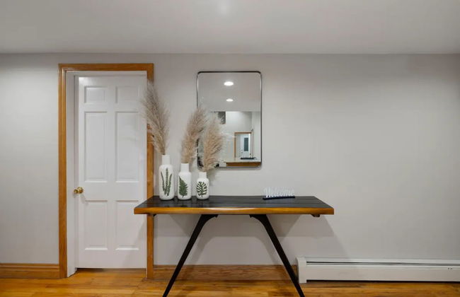 Cozy Fall Home With 4BR and Fireplace - Photo 16