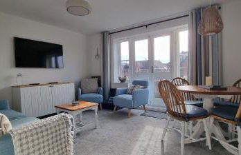 HighTide - 2 bed with parking, balcony & sea view. - Photo 38