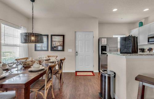 4 BD 3 BA Lucaya Village 23-101 - Foto 8