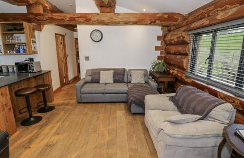 Douglas Cabin at Salford Court Farm Fishing Cabins - Foto 4