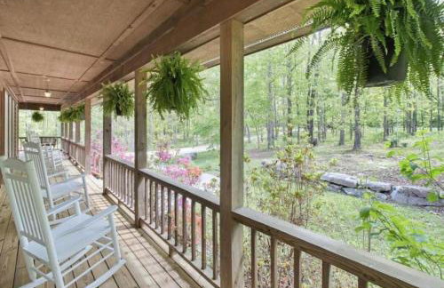 Wooded Retreat with game area and hot tub - Foto 27