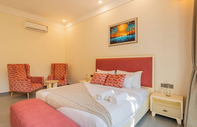 ELIVAAS Laguna Camellia | Luxe 4 BHK Villa Near Popular Beaches with Private Pool - Photo 4