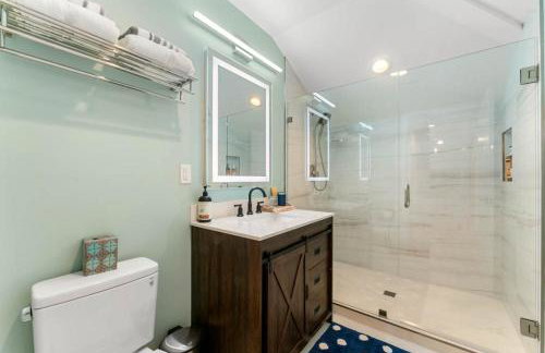 Spacious Mountain View 4 Bedroom Modern Home - Foto 22