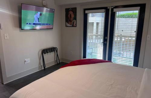 Free Parking! Comfy 1Bedroom Unit! 10 min to Midtown & 1 Mile To Braves Truist Park! - Foto 6