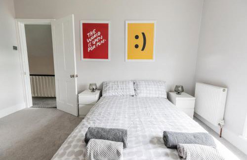 Eden Cottage - 9 Guests, Sea Views, Central Cowes, Ferry Deal - Foto 16