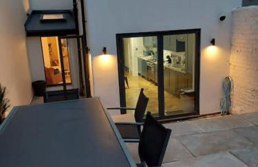 Large newly refurbished house close to harbour Free Parking - Foto 22