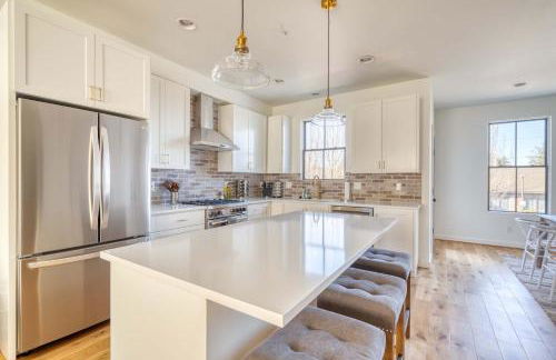 Stay Portland - Custom North Tabor Farmhouse - Gym & Kitchen - Photo 7