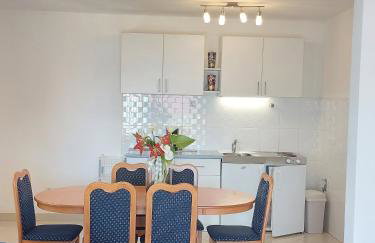 Charmy Apartments with Pool - Foto 4