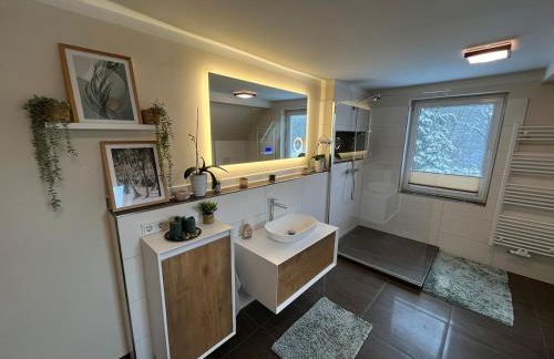 Modernes Haus mit Whirpool, Sauna, Kamin & Piano - Foto 24