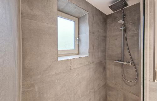 Tolstov Apartments - City Apartments with 1 or 2 Rooms - 15 Min to Messe DUS and Old Town DUS - Foto 27