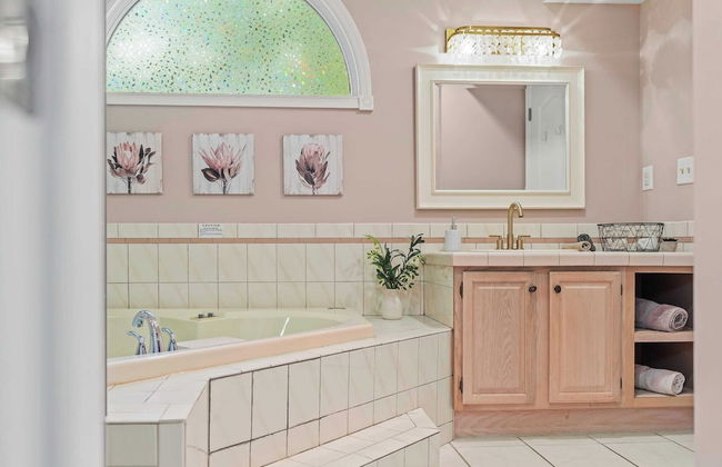 The Boulder Inn by Avantstay Indoor Hot Tub, Game Room, Outdoor Fire Pit - Foto 28