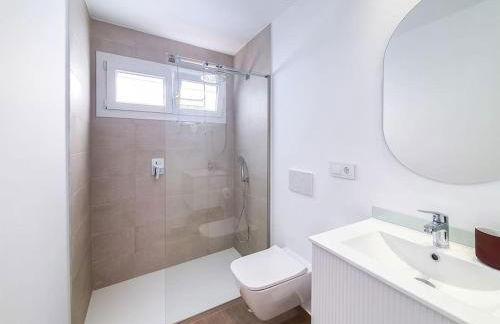 Brand New Sea View apartment - 50m from the sea - Foto 7