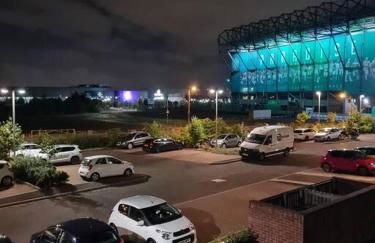 Stylish 2 bedroom Apartment / FREE Gated Parking - Foto 28