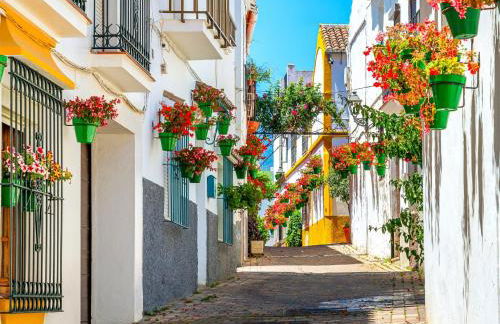 Experience Unrivalled Luxury at Emerald Greens Your Exclusive Retreat in the Heart of San Roque Club Resort - Foto 37