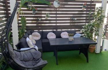 Casa Fiore - 2 Bed House 10 Mins Walk to Centre - Photo 2