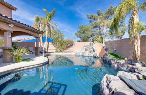 Large Las Vegas Home with Pool, Hot Tub and Game Room - Foto 35