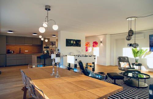 Exklusives Penthouse mit Whirlpool, Panoramaterrasse, Kino & Tischfußball für bis zu 8 Personen - Foto 18