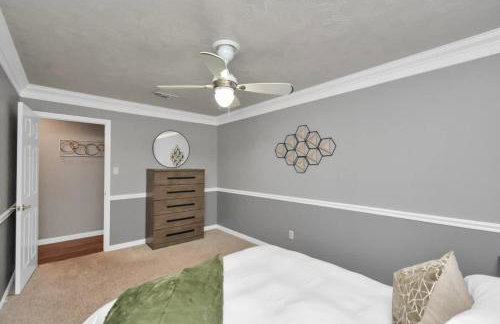 Backyard Oasis-Pool & Grill-Heart of Friendswood - Foto 32