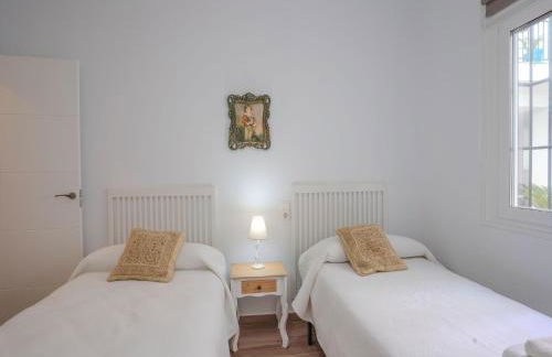 Apartment in Peñaflor with Charming Patio - Foto 26