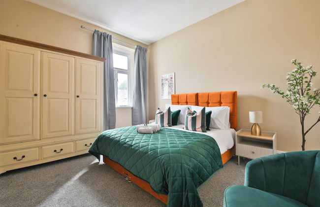 4 Bed House with Pool Table & Parking - Foto 7