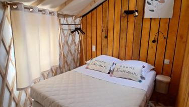 Yourte - Terracotta - Climatisée -Les Belles Ouvrières - Photo 4