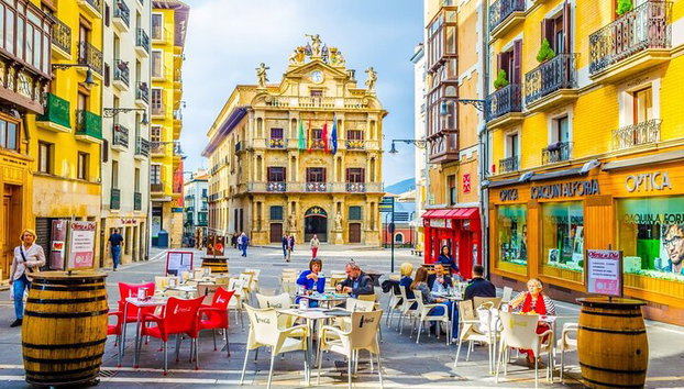Descubre Pamplona y Vitoria, una experiencia auténtica. - Foto 2